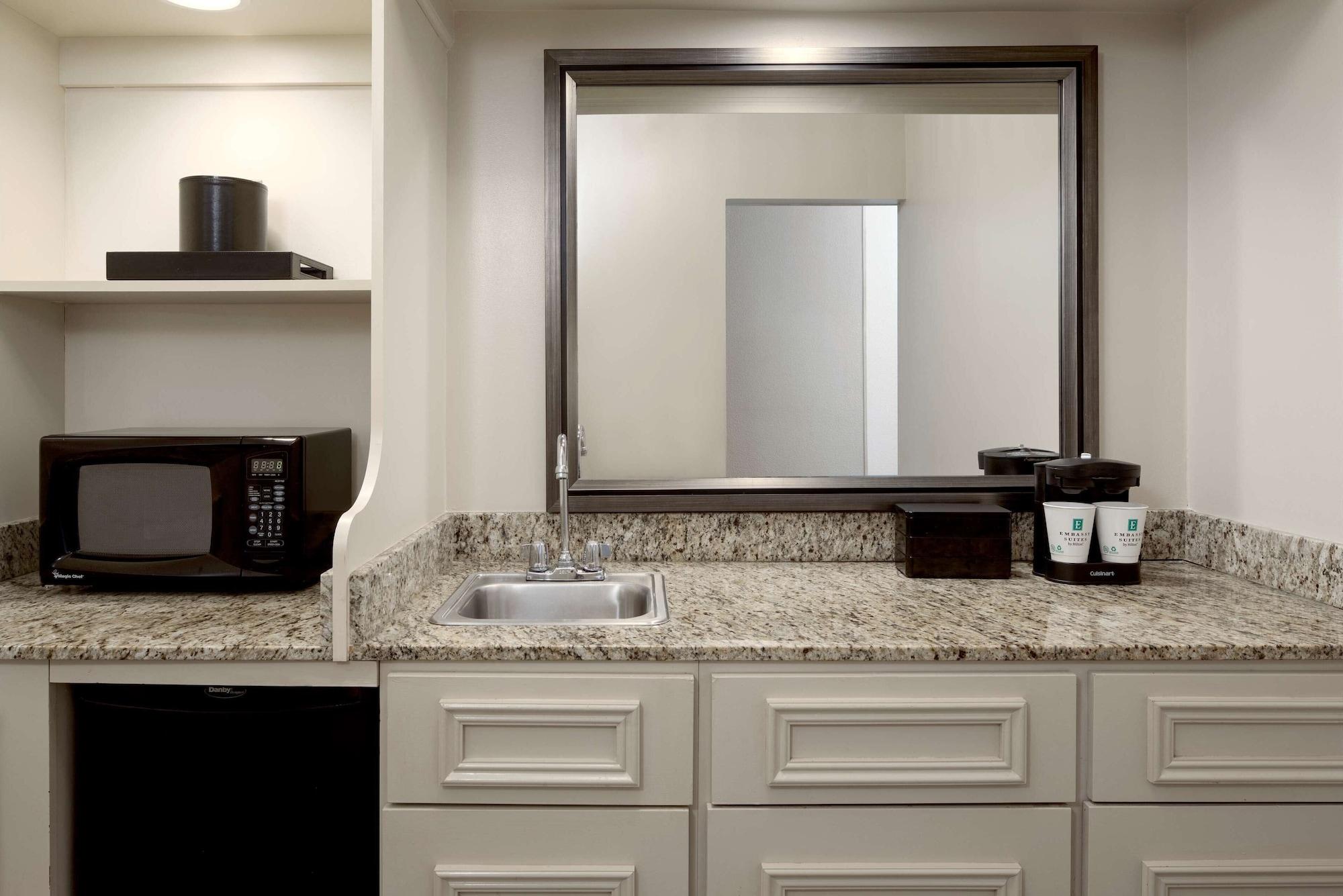 Embassy Suites By Hilton Tampa Airport Westshore Εξωτερικό φωτογραφία