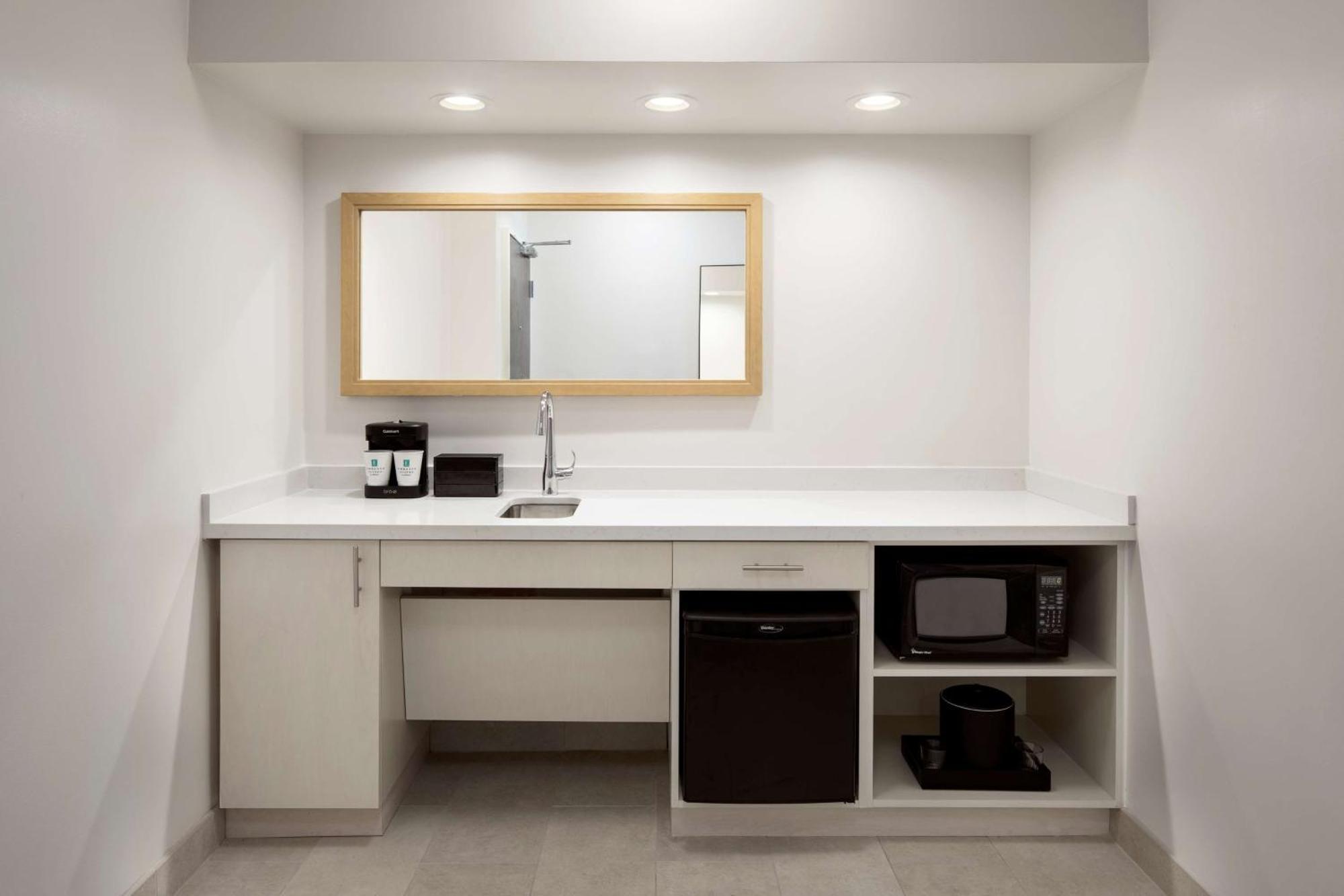 Embassy Suites By Hilton Tampa Airport Westshore Εξωτερικό φωτογραφία