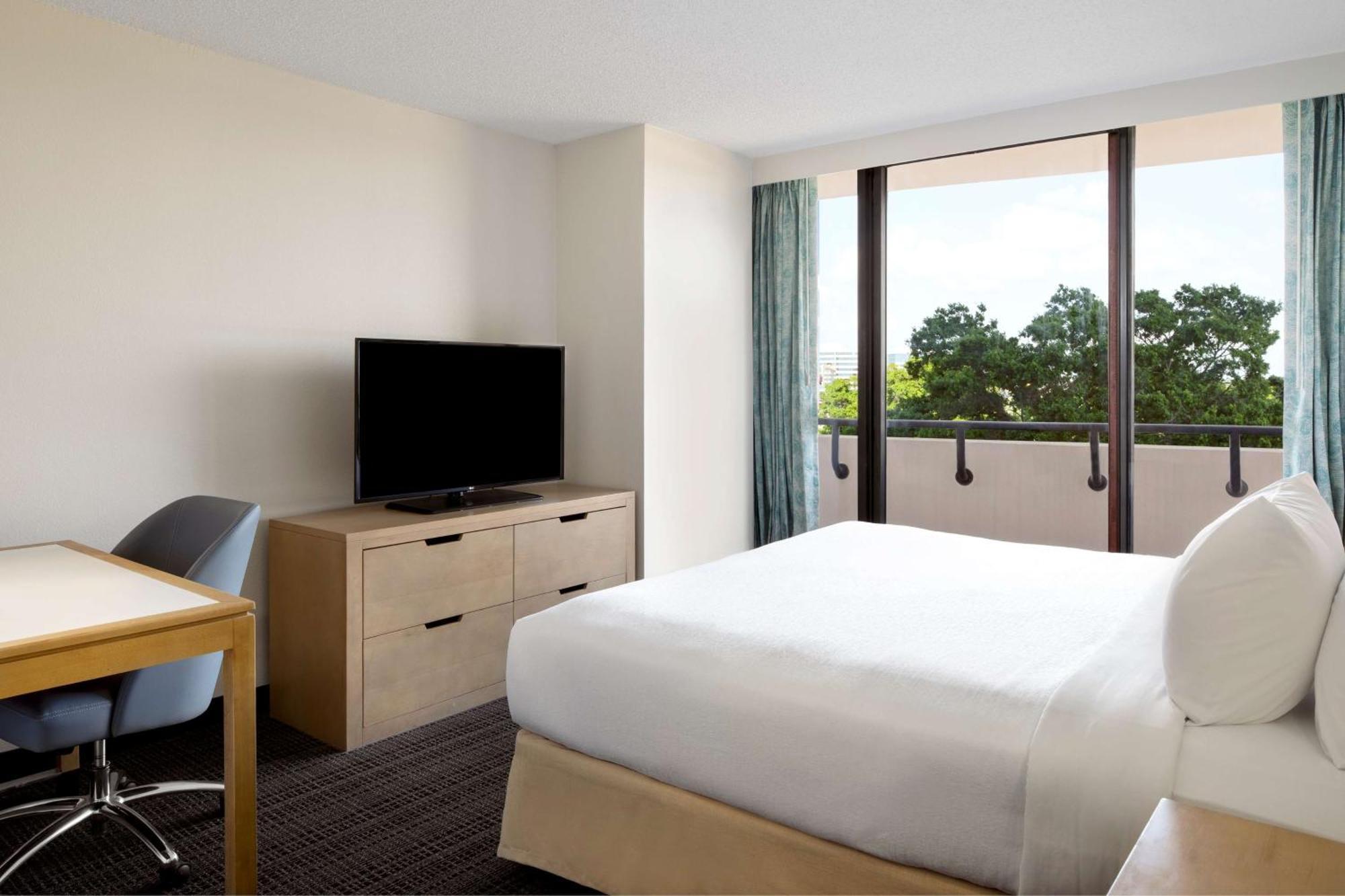 Embassy Suites By Hilton Tampa Airport Westshore Εξωτερικό φωτογραφία