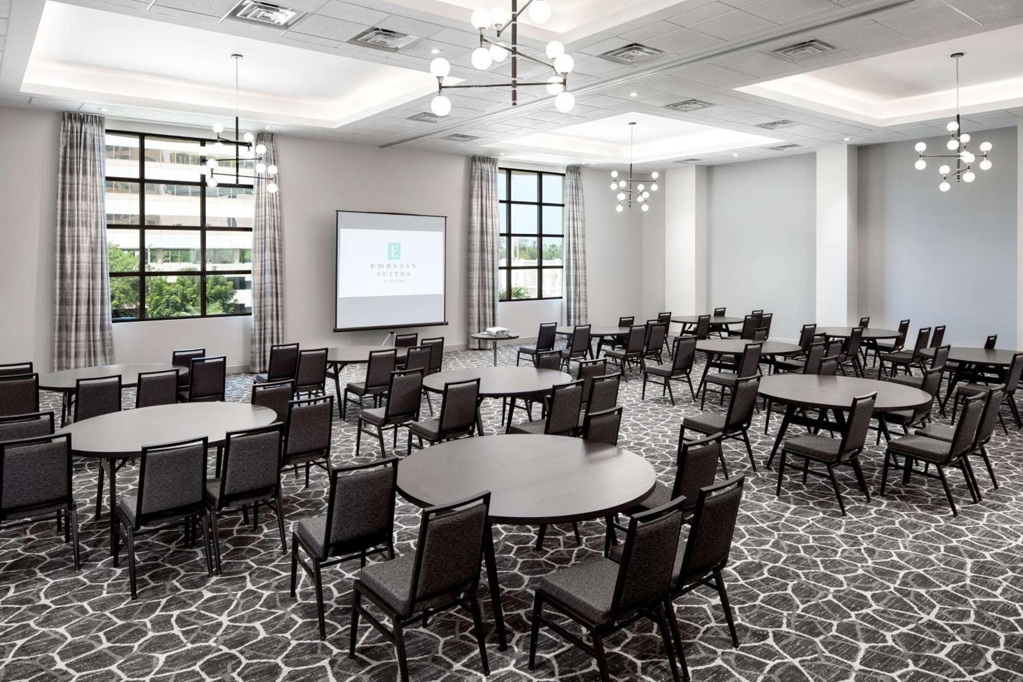 Embassy Suites By Hilton Tampa Airport Westshore Εξωτερικό φωτογραφία